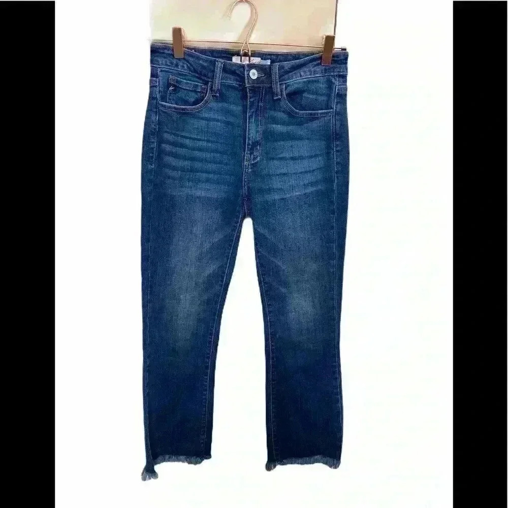 KanCan Blue Jeans With Raw Hem Size 25 🌼
